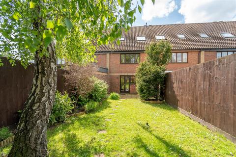 3 bedroom terraced house for sale, Armstrong Close, Newmarket CB8