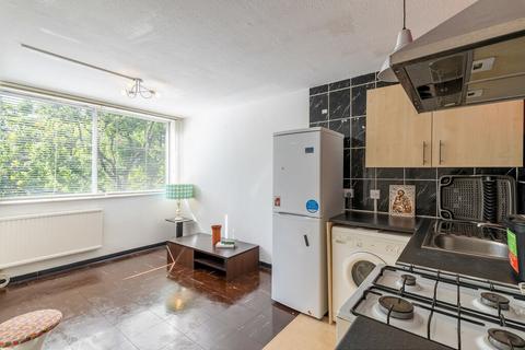 1 bedroom apartment to rent, Barandon Walk, Notting Hill, W11