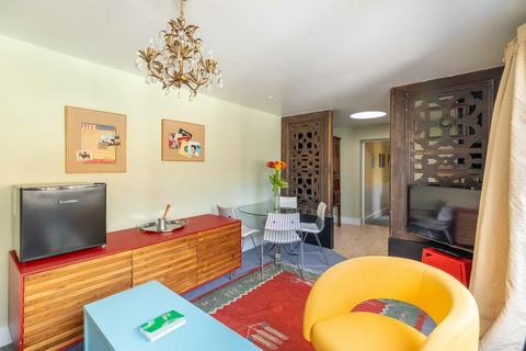2 bedroom flat to rent, Latimer Road, Ladbroke Grove, W10