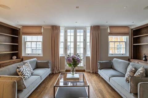 4 bedroom property to rent, Clabon Mews, Knightsbridge, SW1X