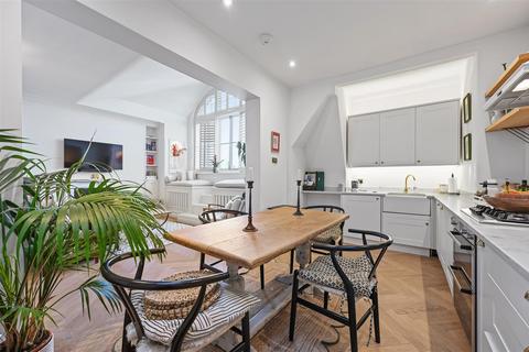 2 bedroom flat for sale - Queens Mansions, Brook Green, London W6