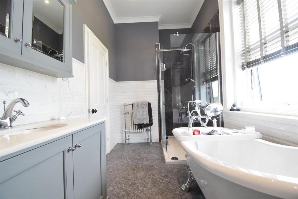 Ensuite