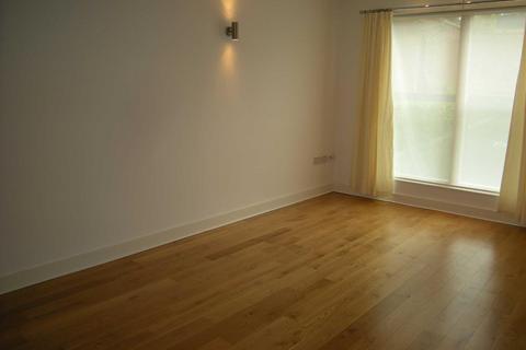 2 bedroom flat to rent - Bank Place WILMSLOW