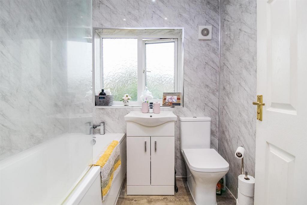 Bathroom/w.c.