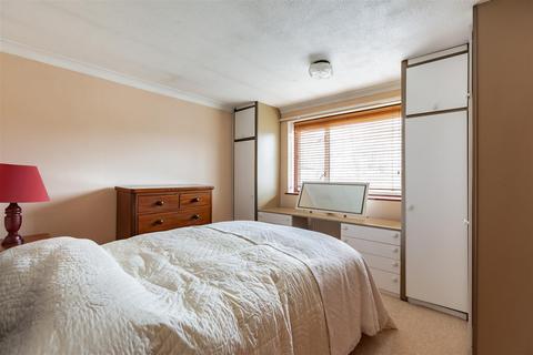 15 Caling Croft, New Ash Green, Longfield, DA3 8PX
