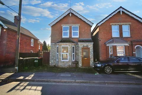 3 bedroom house to rent, East Park, Crawley RH10