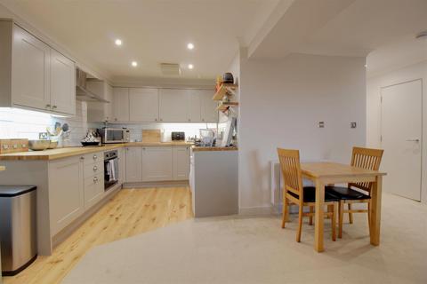 2 bedroom apartment for sale, Pridays Mill, Commercial Road, Gloucester Docks