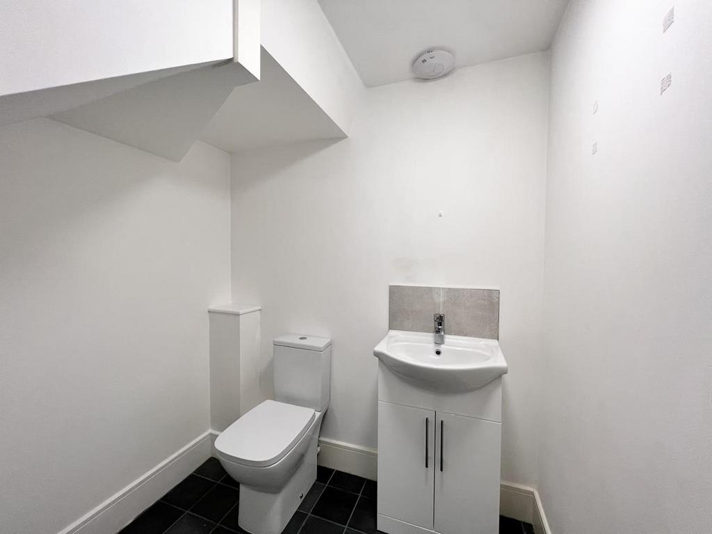 Cloakroom/WC