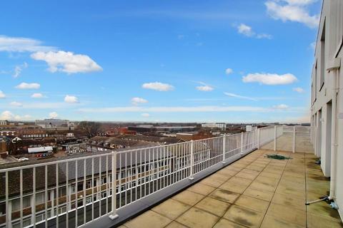 2 bedroom apartment to rent - The Broadway, Crawley RH10