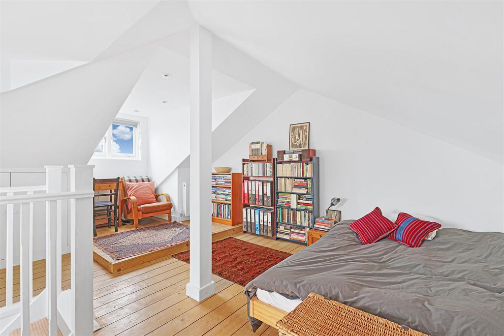 Master Bedroom.jpg