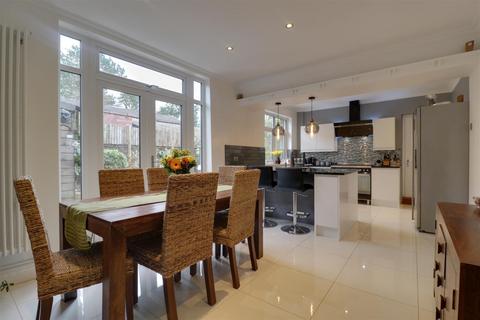 5 bedroom semi-detached house for sale - Crewe Road, Alsager, Cheshire
