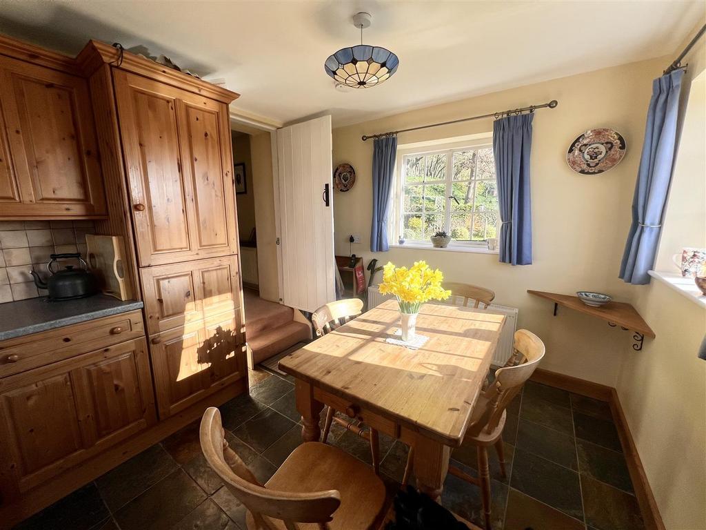 6 FB81 A61-0 BF0-42 C3-B07 B-51641680 C4 A6.jpeg