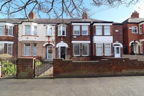 3 bedroom terraced house for sale, Pickering Road, Hull