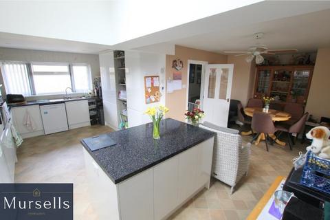 4 bedroom bungalow for sale, Old Pound Close, Poole BH16