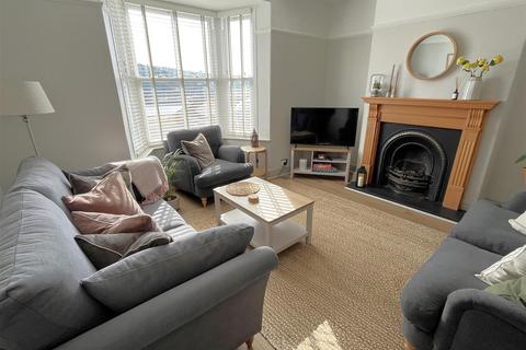 6 Harbour View, Fowey, PL23 1BN