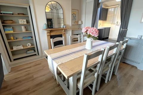 6 Harbour View, Fowey, PL23 1BN