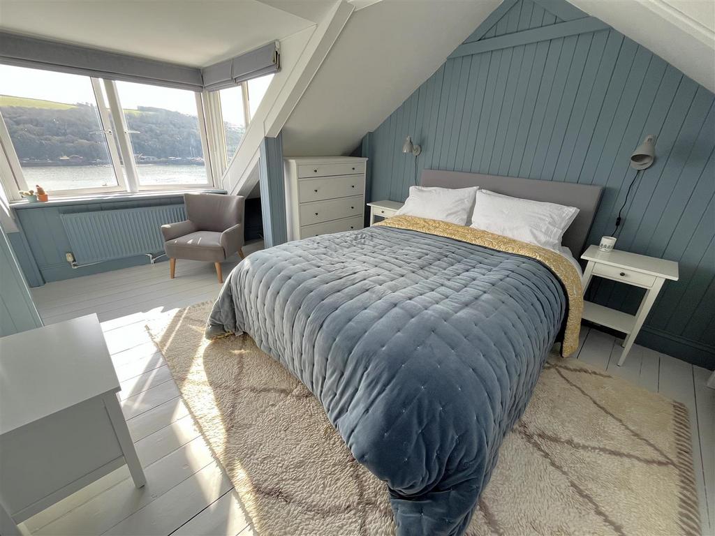 Bed 3.jpg
