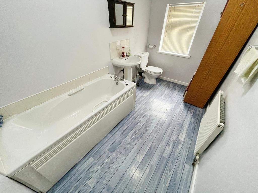 Upstairs Bathroom