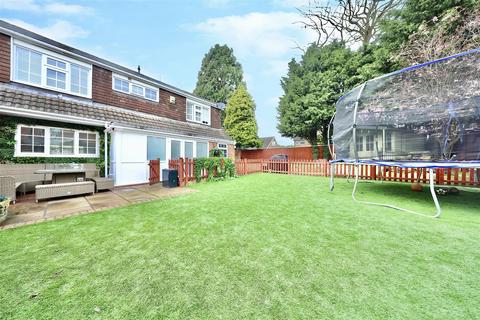 4 bedroom semi-detached house for sale, Highfield Close, Sutton-On-Hull, Hull