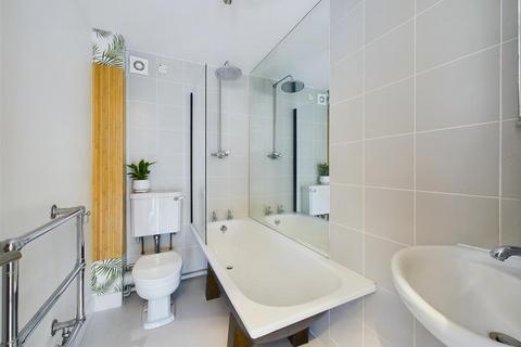 undefined, Wickland Court, CRAWLEY RH10