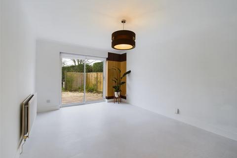 undefined, Wickland Court, CRAWLEY RH10
