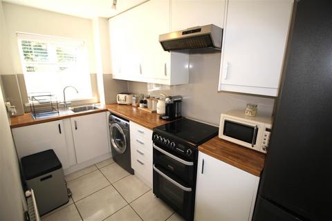 undefined, Goddard Close, Crawley RH10