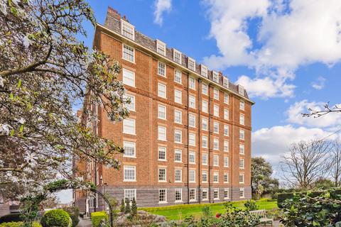 3 bedroom flat for sale, Rivermead Court, Ranelagh Gardens, London SW6