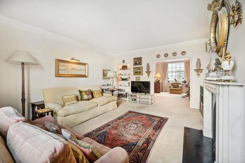 3 bedroom flat for sale, Rivermead Court, Ranelagh Gardens, London SW6