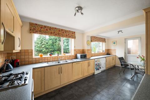 143 Carlton Road, Reigate, RH2 0JG