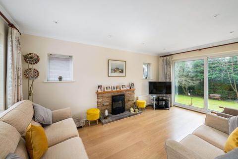 143 Carlton Road, Reigate, RH2 0JG