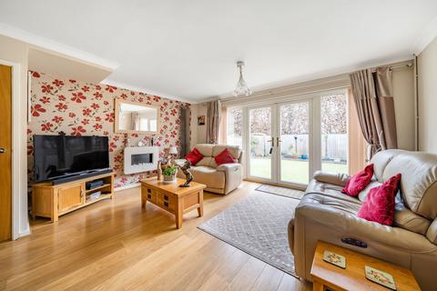 3 bedroom semi-detached house for sale - Staines, Surrey TW18