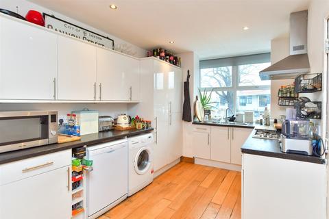 3 bedroom semi-detached house for sale - Balfour Road, Brighton, East Sussex