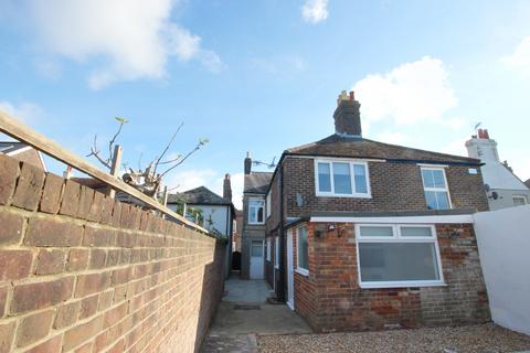 3 bedroom terraced house to rent, West Street   Emsworth   UNFURNISHED