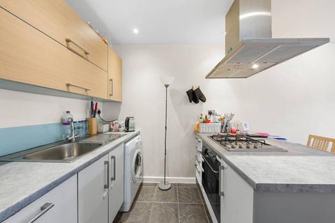 1 bedroom flat to rent, 215 Devons Road, London E3