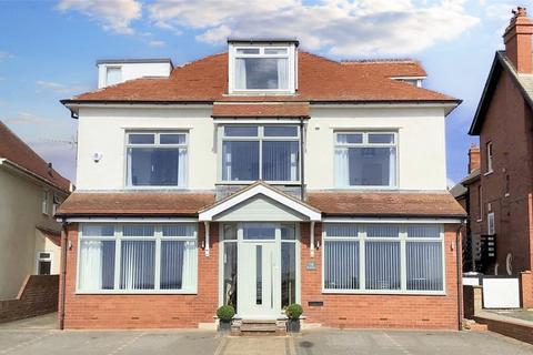 9 bedroom detached house for sale, South Marine Drive, Bridlington, East Yorkshire, YO15
