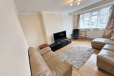 3 bedroom terraced house to rent - Chestnut Grove, Mitcham CR4