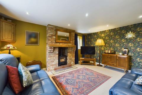 3 bedroom cottage for sale, Paddock Lane, Mears Ashby, Northampton NN6 0EQ