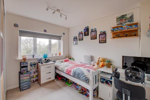 35 Avoncroft Road, Stoke Heath, Bromsgrove, B60 4NG