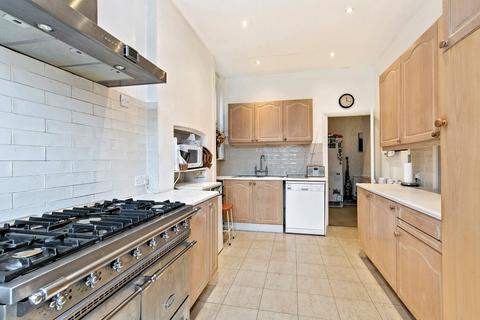 4 Fitzwilliam Avenue, Richmond, TW9 2DQ