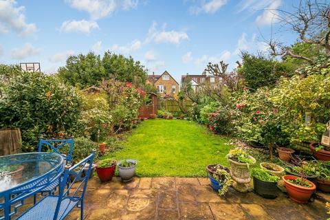 4 Fitzwilliam Avenue, Richmond, TW9 2DQ