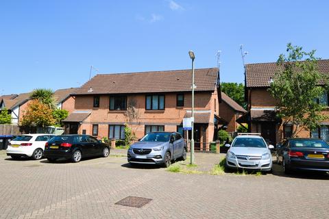 1 bedroom ground floor maisonette for sale, Horsebrass Drive, Bagshot