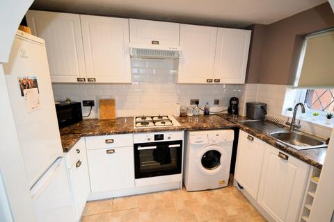 1 bedroom ground floor maisonette for sale, Horsebrass Drive, Bagshot