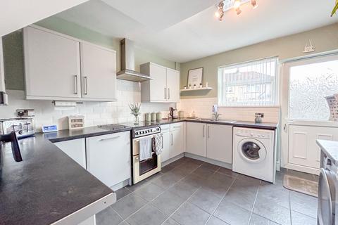 3 bedroom terraced house for sale - Ty Isaf Park Crescent, Risca, NP11