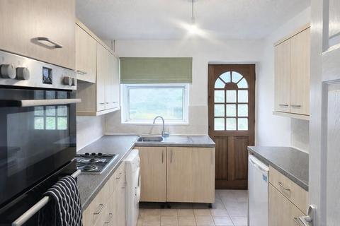 4 bedroom semi-detached house to rent, 4 Bedroom House To Let - HP13