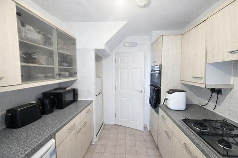 4 bedroom semi-detached house to rent, 4 Bedroom House To Let - HP13