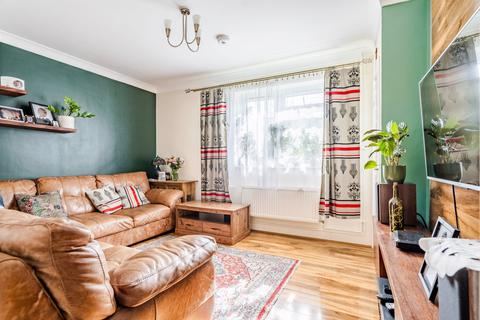 3 bedroom end of terrace house for sale - Barkis Road, Great Yarmouth