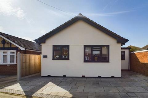 2 bedroom bungalow for sale, Nevada Road, Canvey Island, SS8
