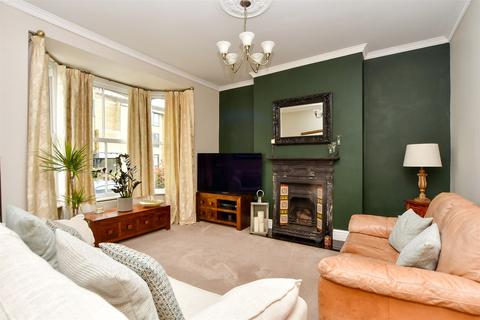 3 bedroom townhouse for sale, Newton Road, Faversham, Kent