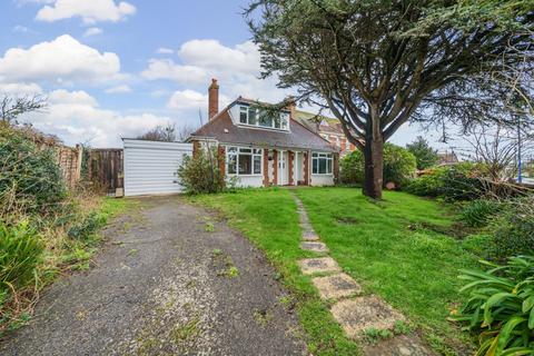 3 bedroom chalet for sale - Grafton Road, Selsey, PO20