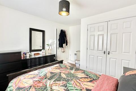 4 Royal Crescent, Newbury Park, Ilford, IG2 7NH